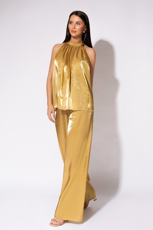 Set cu top și pantaloni largi